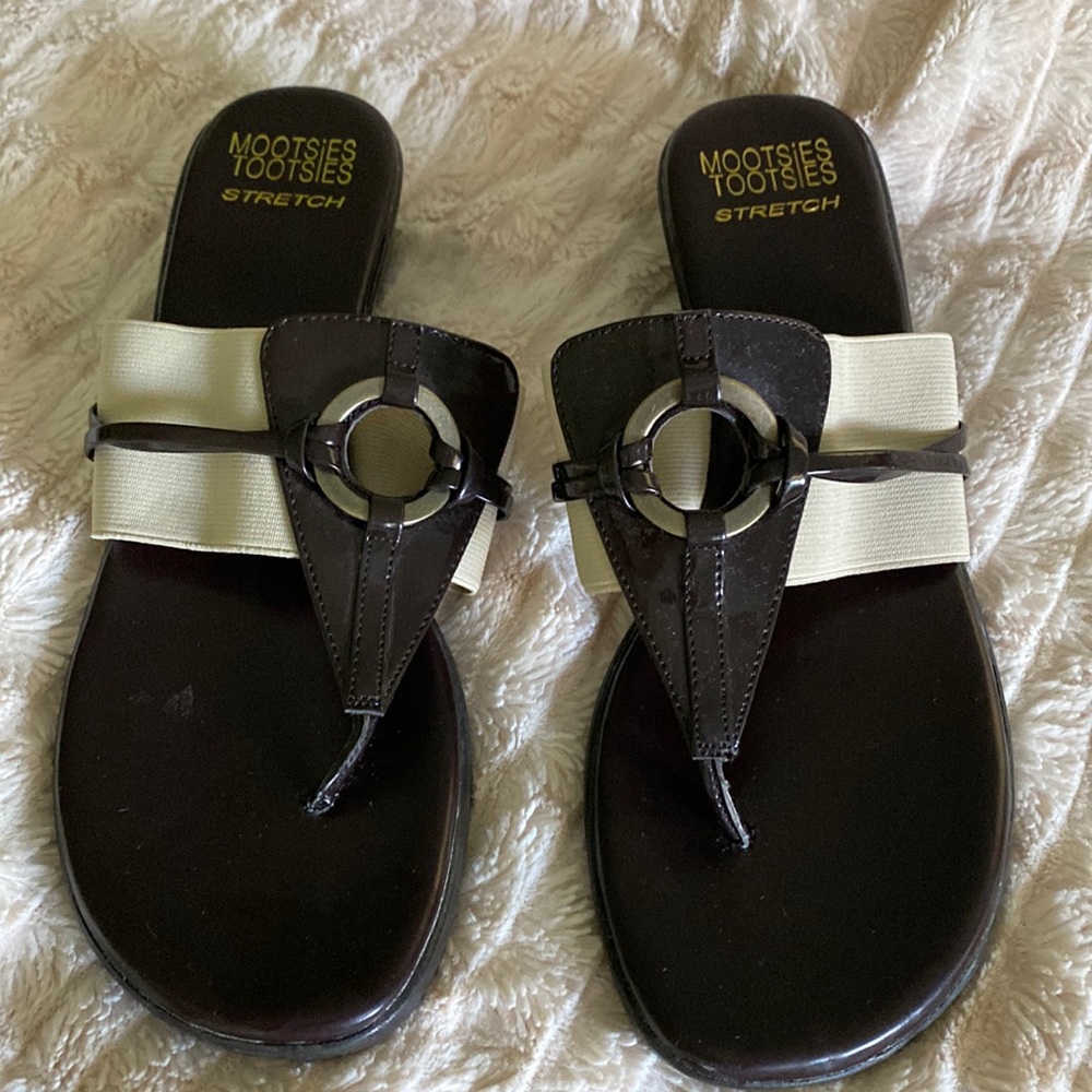 Mootsies Tootsies brown sandals 9 Medium